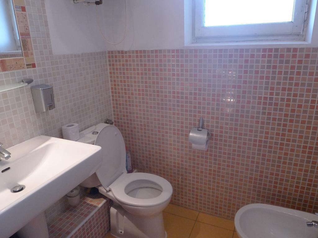 Hospitality Centrum - Nicolae Iorga Bukares Bagian luar foto
