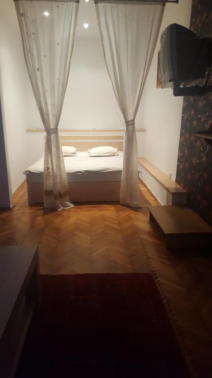 Hospitality Centrum - Nicolae Iorga Bukares Bagian luar foto